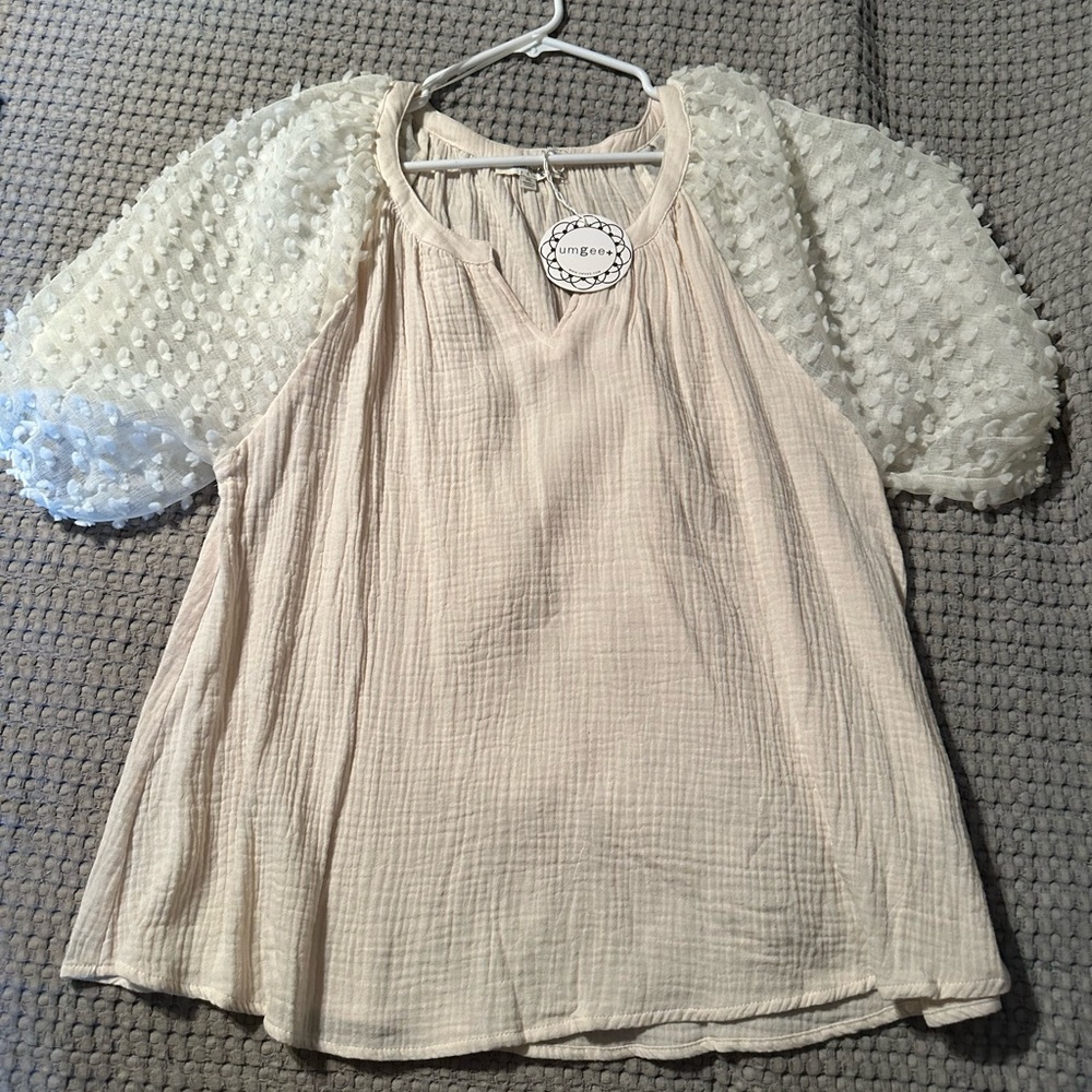 NWT Umgee Plus Split Neck Top